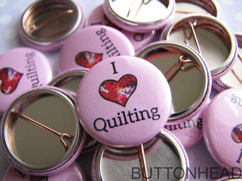 i-love-quilting-buttons-pins-swap-heart